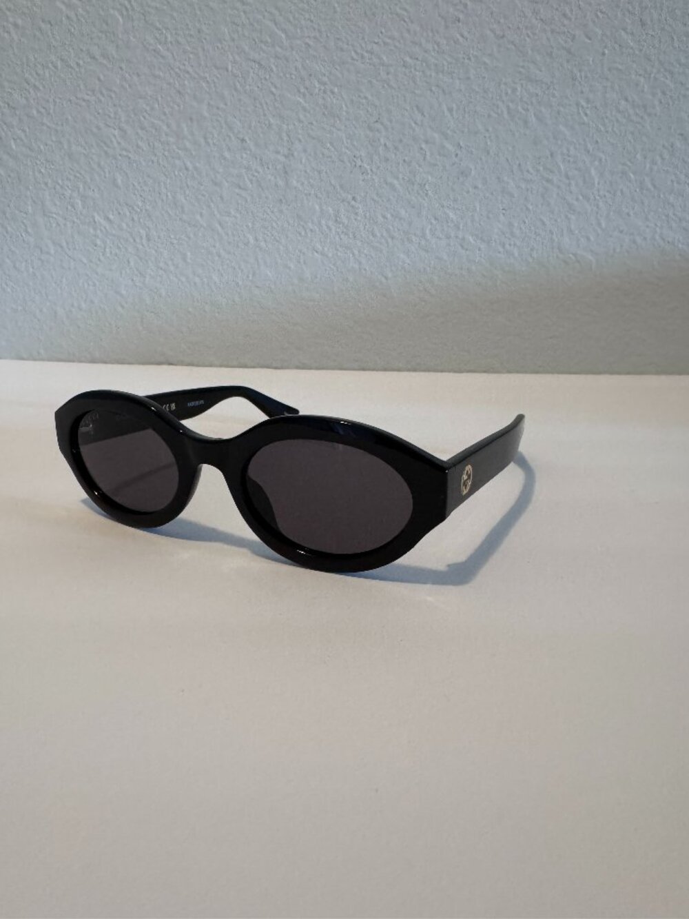 Gucci GG1579S 001 Black Oval Sunglasses New Authentic